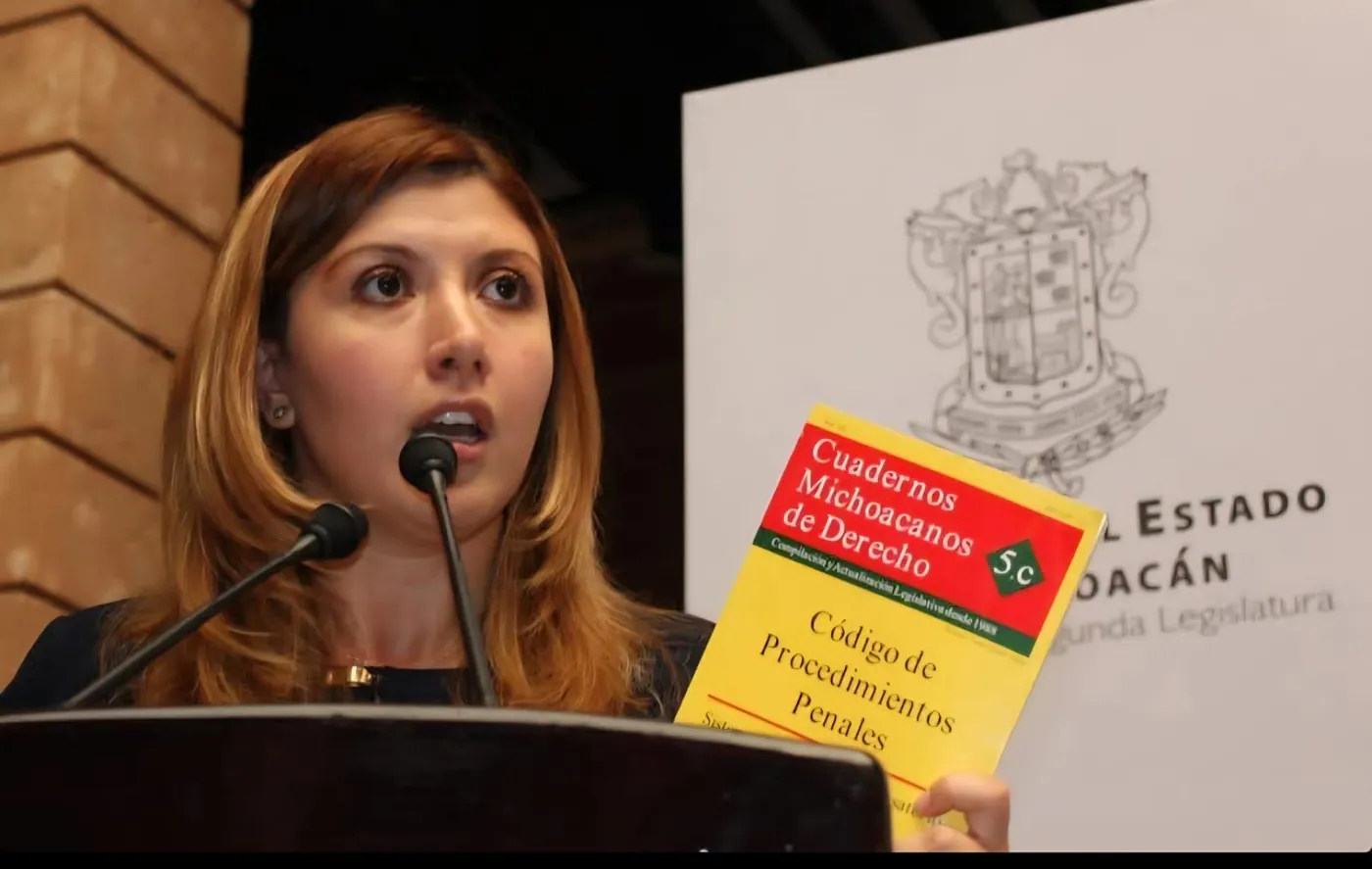 La Dra. González Obregón presenta el Código Nacional de Procedimientos Penales comentado